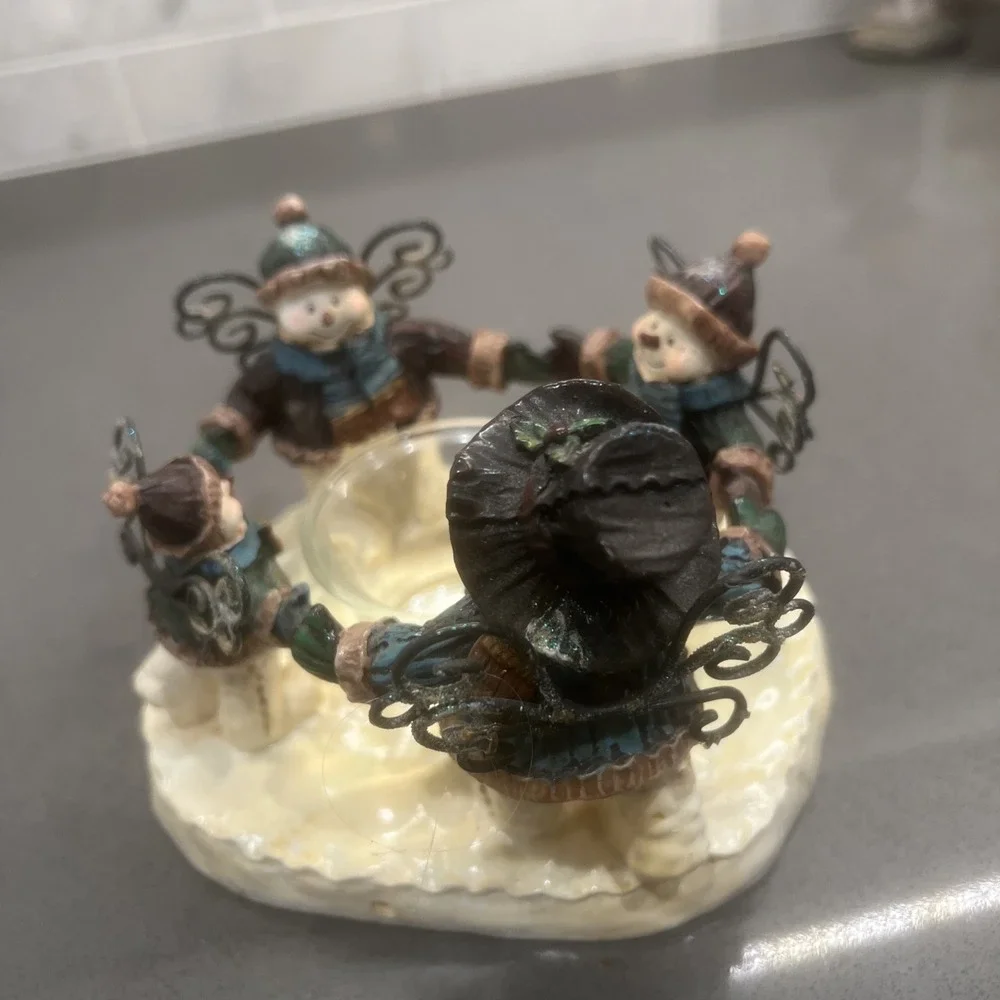 SWOFLAKE ANGELS Round Resin Candle Holder FAMILIES ARE FOREVER LOVE DOESN'T MELT